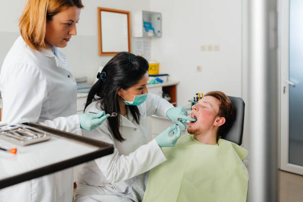 Professional Emergency Dentist in MS